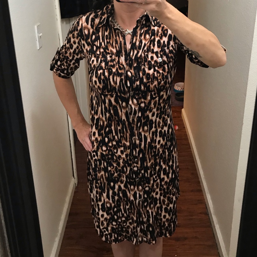🌻 NEW YORK & COMPANY Leopard print dress